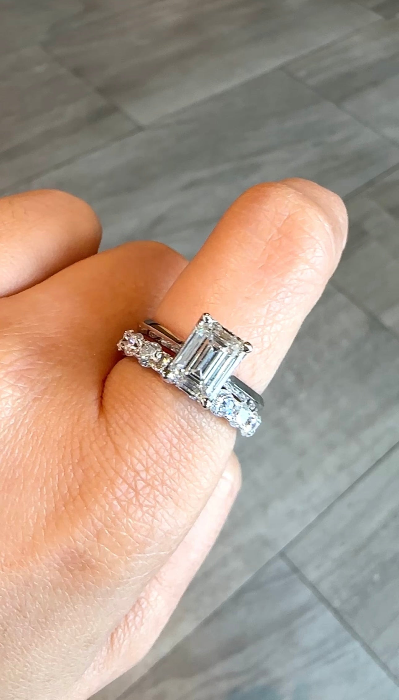1-Carat Emerald Ring