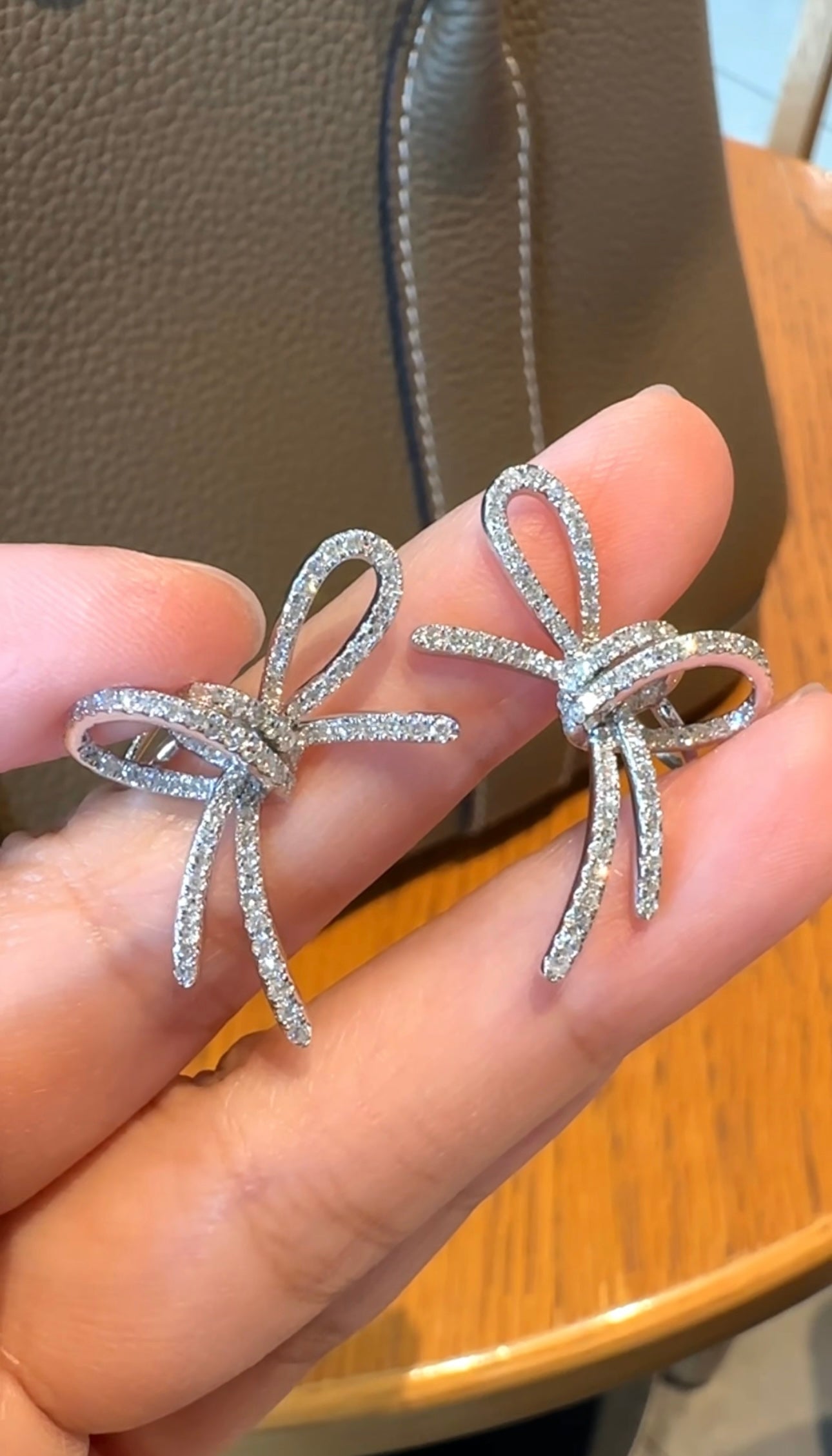 BRIELLE Bow Accent Earrings