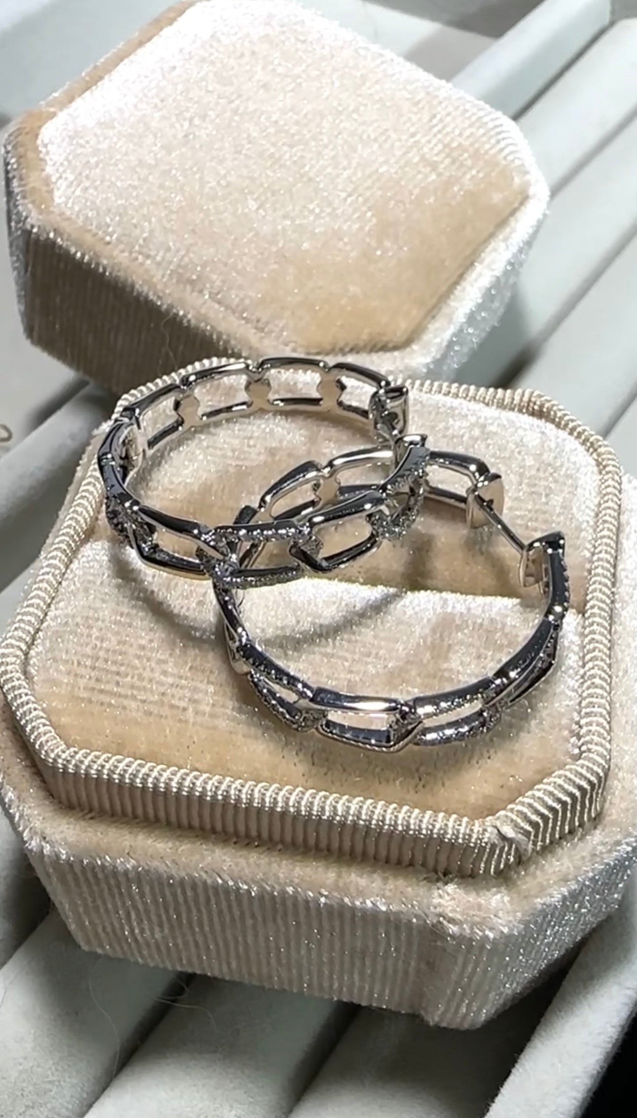 ERICA Link Diamond Hoop Earrings