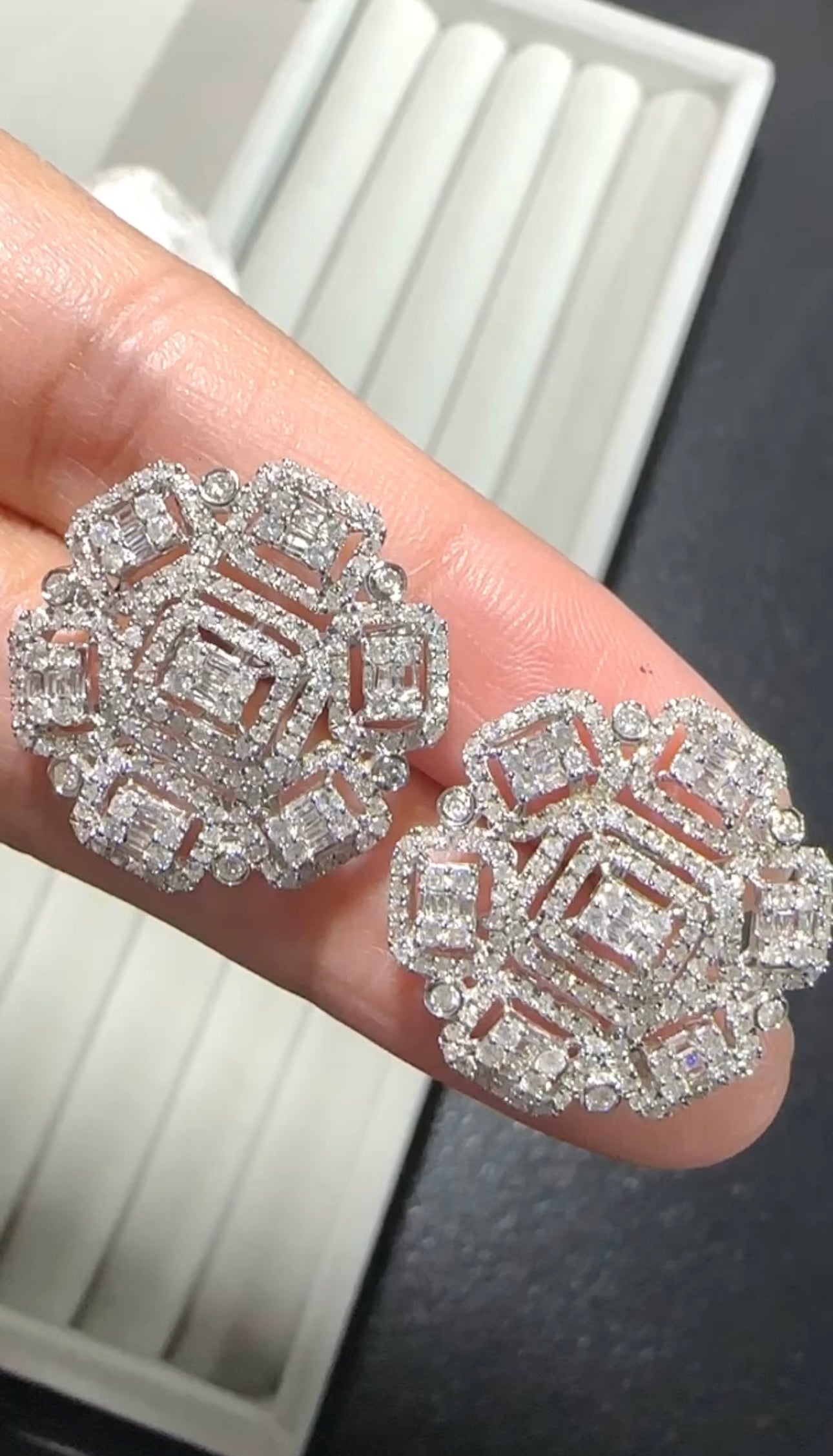 Round Emerald Shaped Earrings