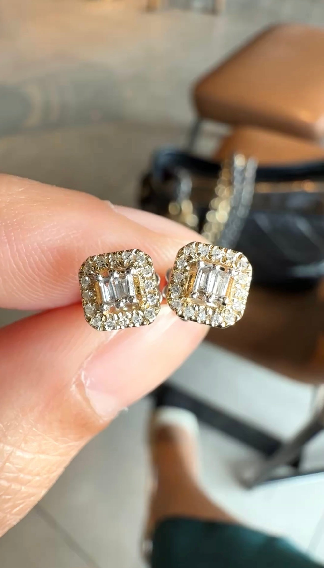 Cari Square Earrings