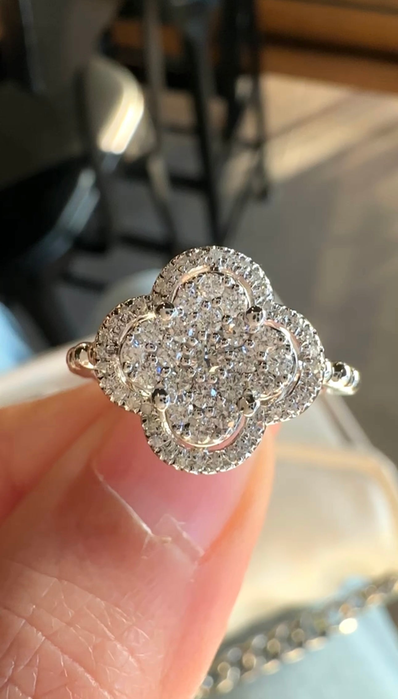 Vina Clover Ring