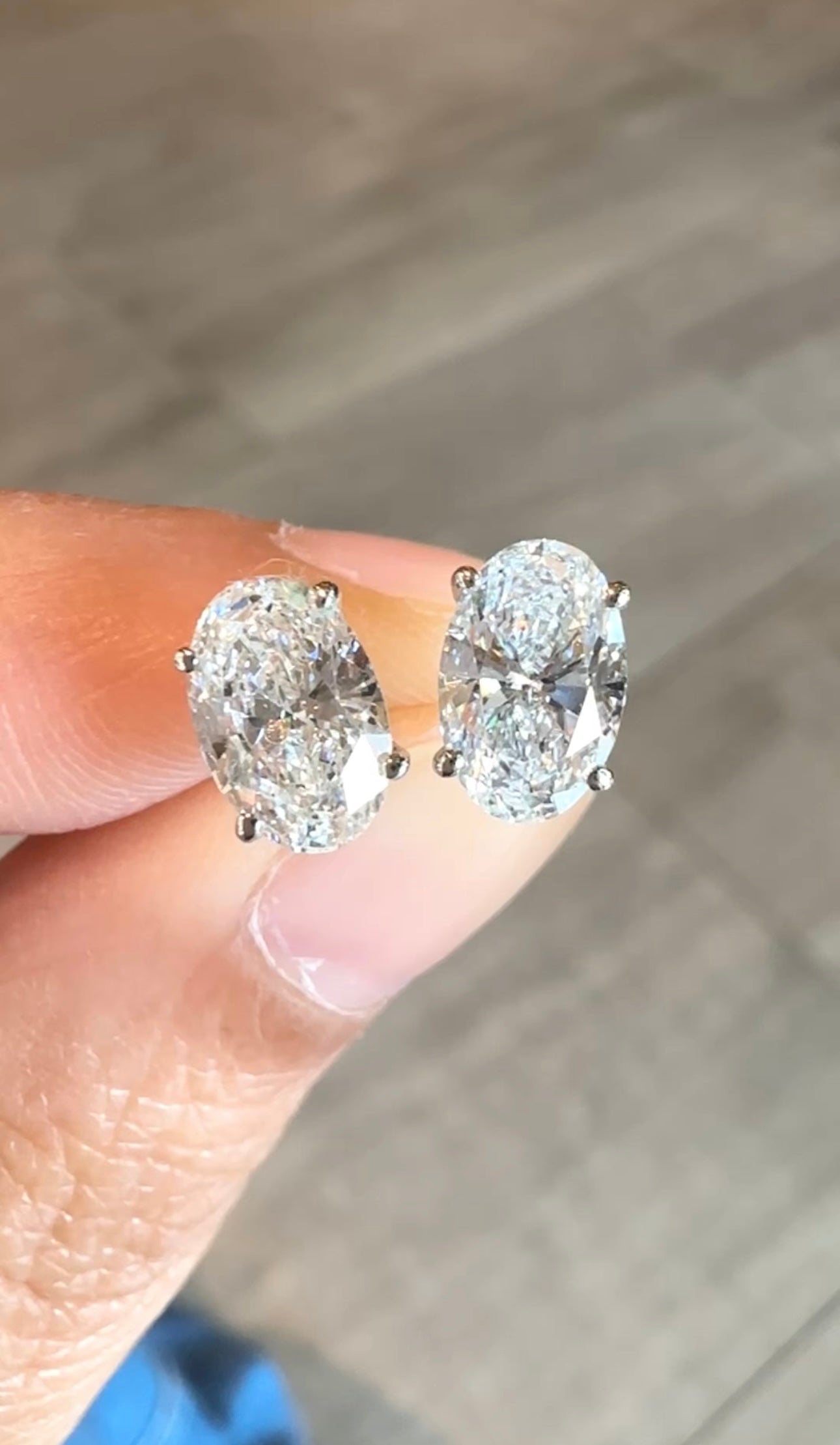 Ava 1-Carat Oval Diamond Earrings