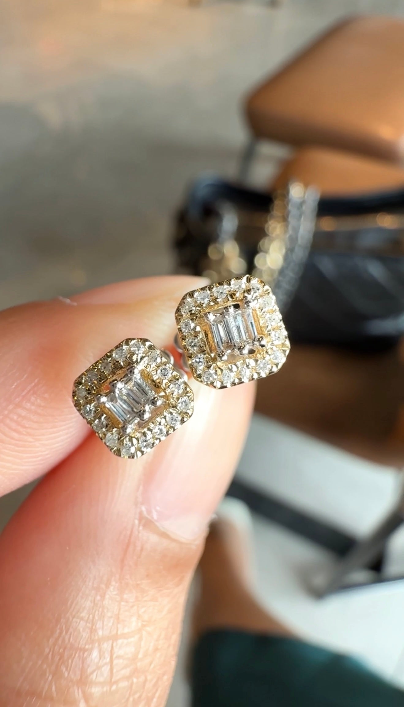 Cari Square Earrings