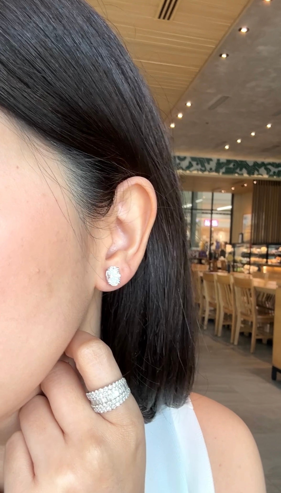 Ava 2-Carat Oval Stud Earrings