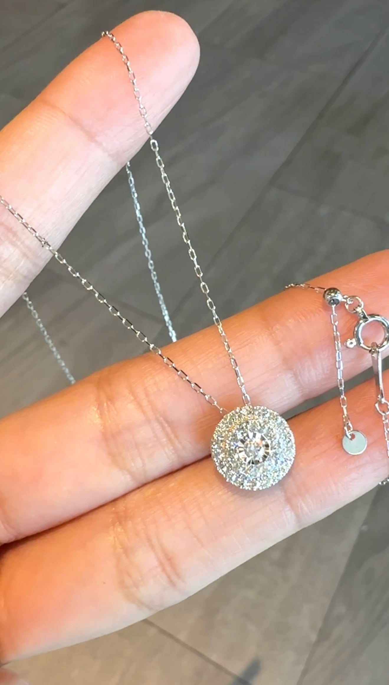 Layla Round Necklace