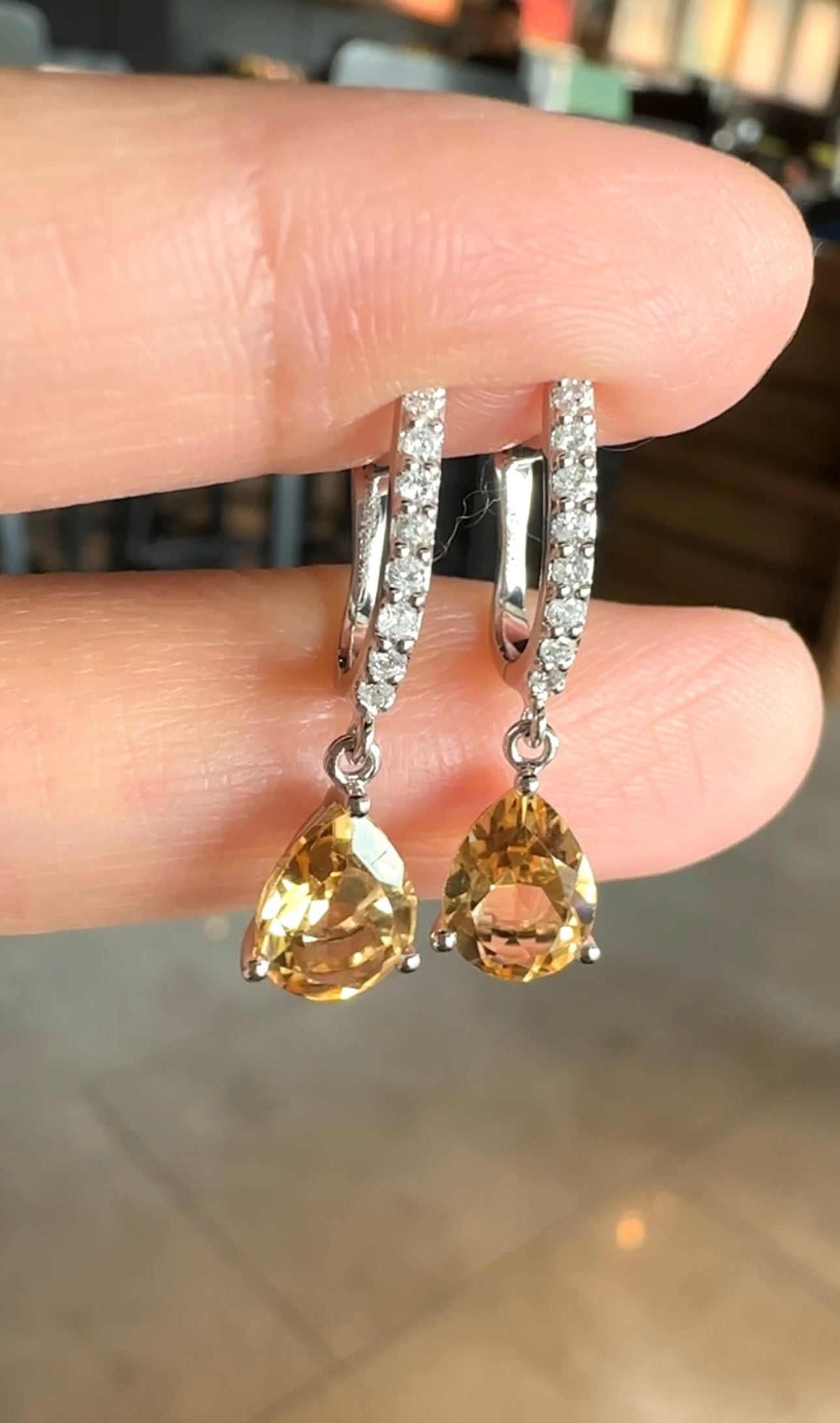 ZARINA Citrine Dangling Earrings