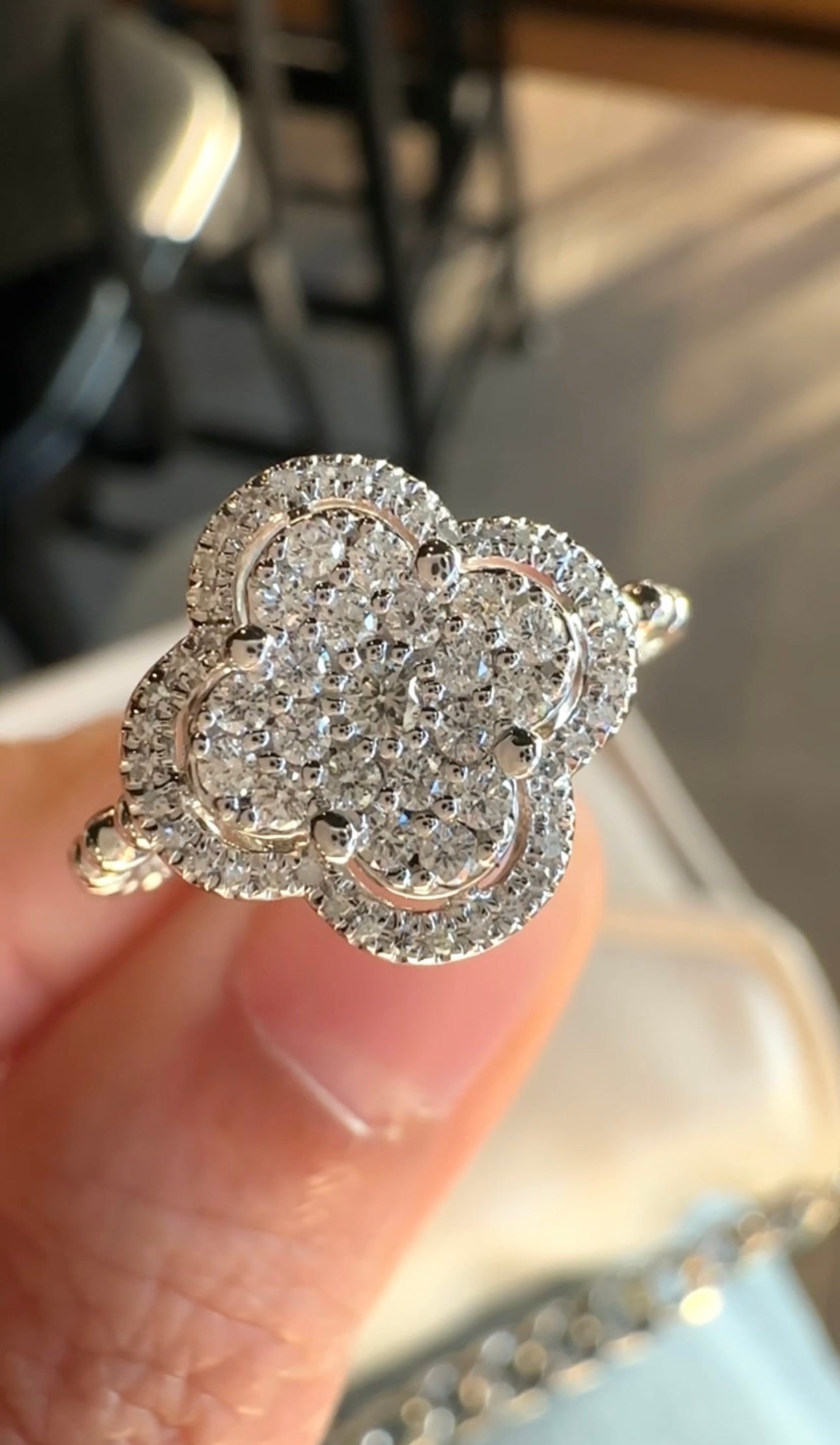Vina Clover Ring