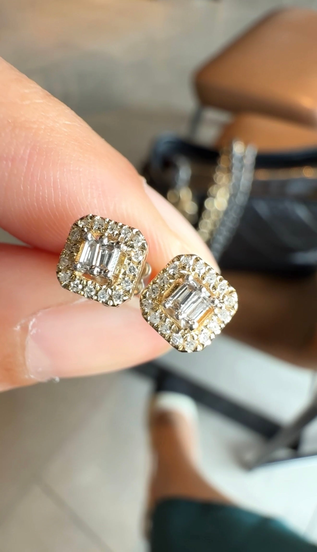 Cari Square Earrings