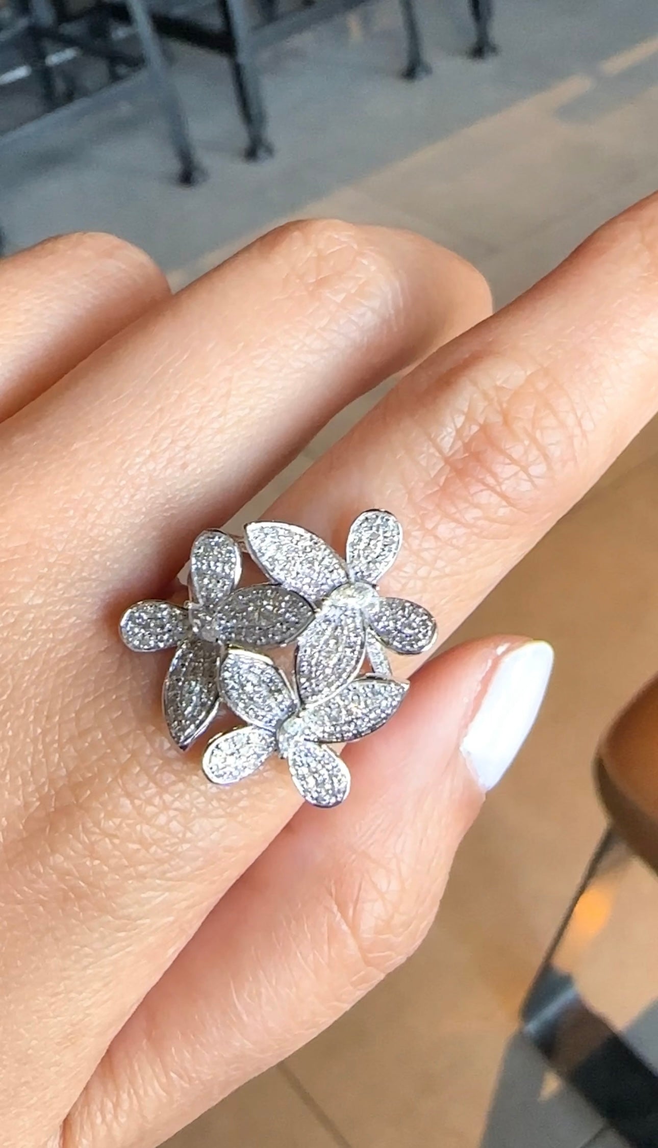 Farah Flower Ring