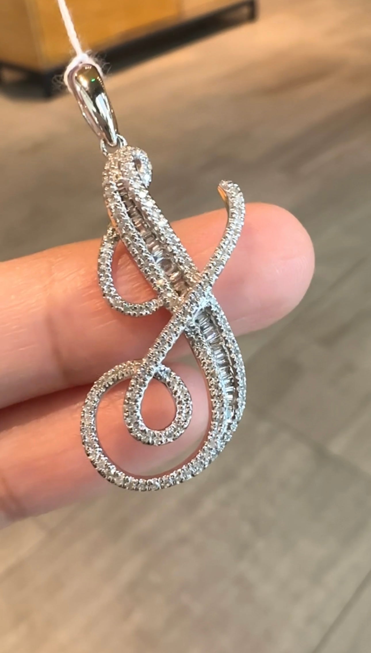 JUNIE J Diamond Pendant