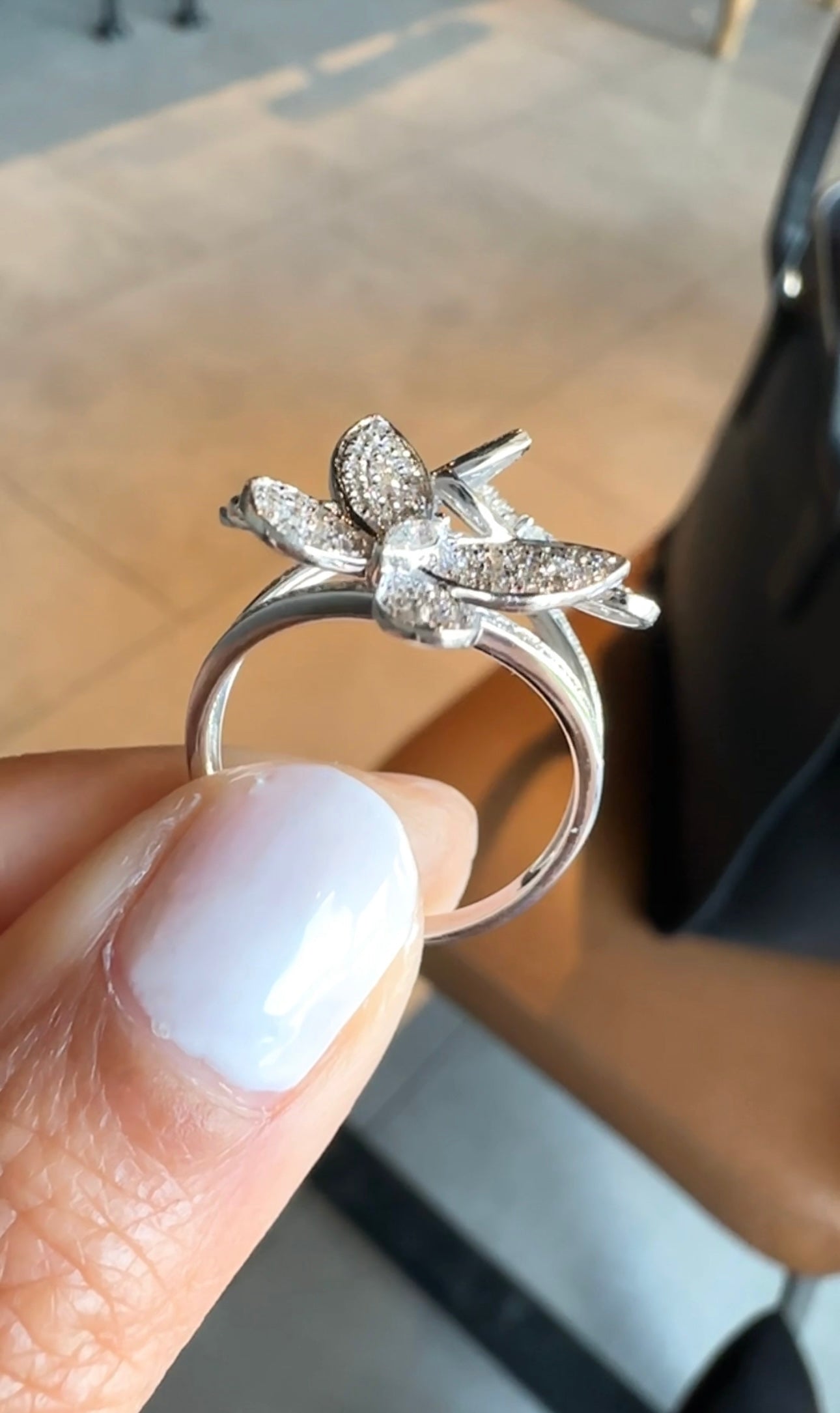 Farah Flower Ring