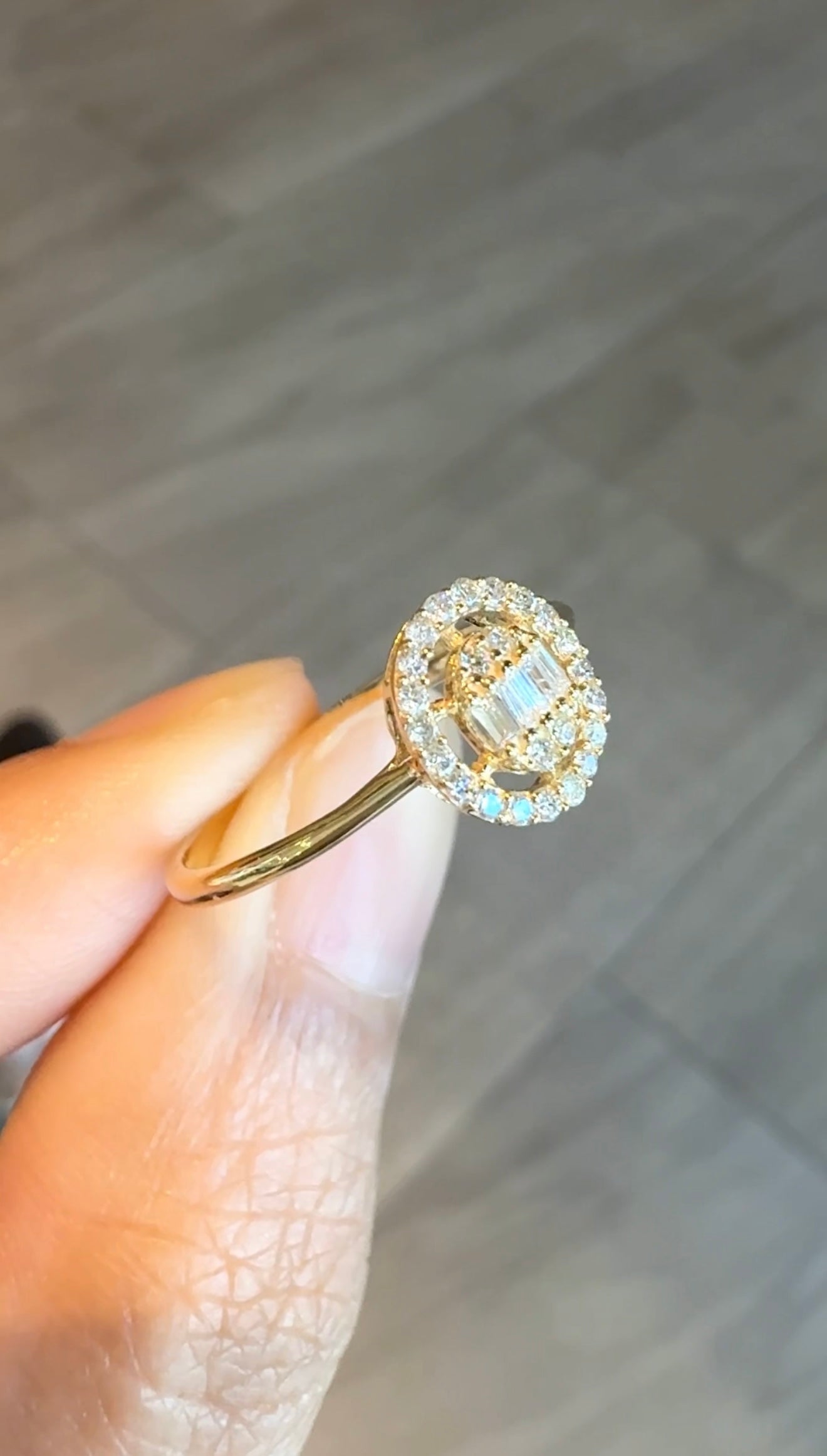 Ola Diamond Ring
