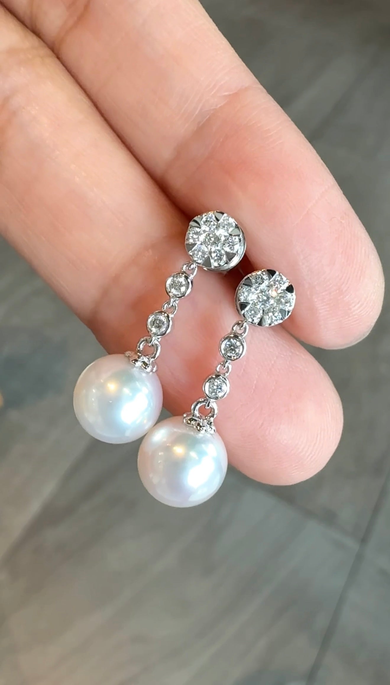 Denise Dangling Pearl
