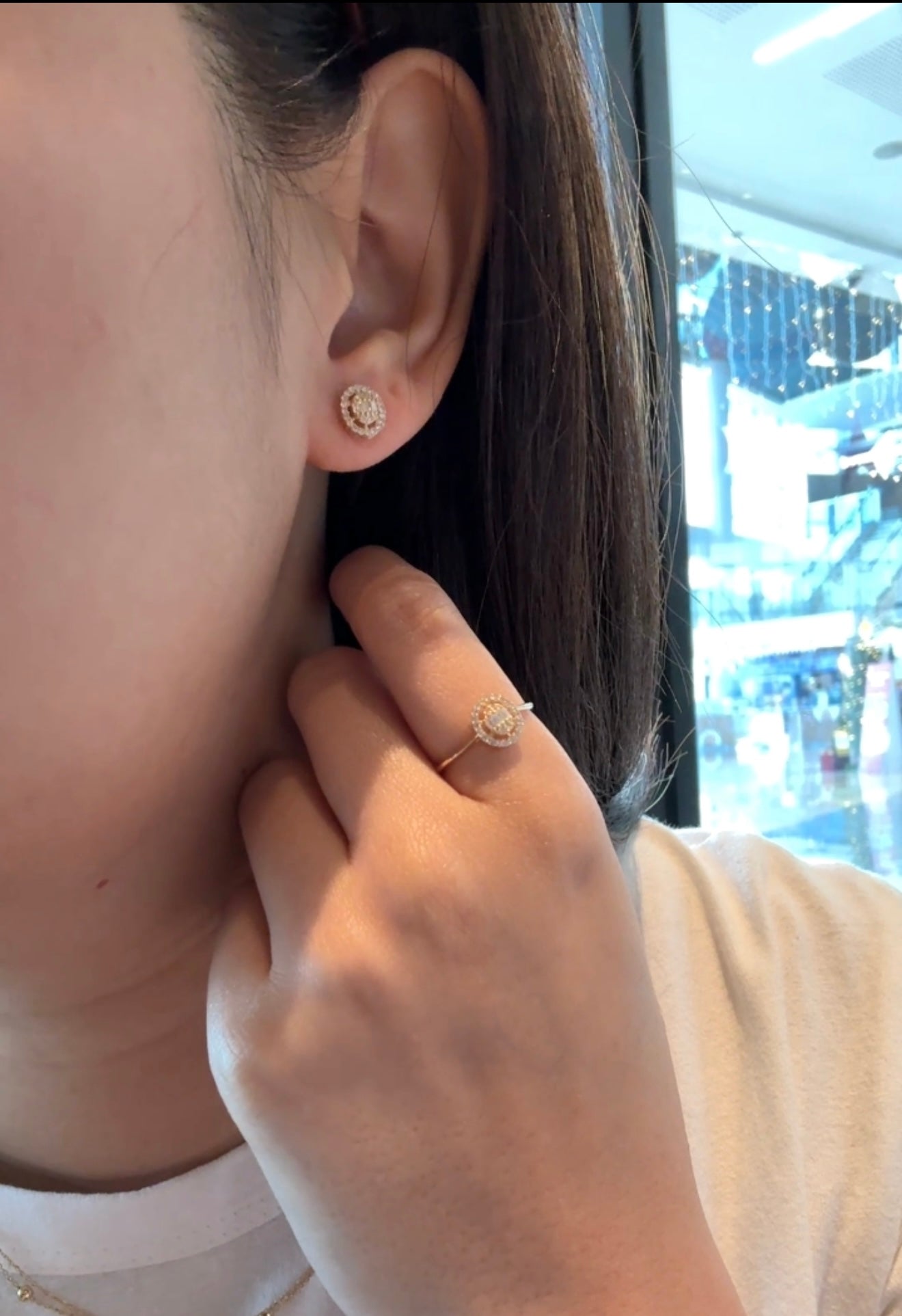 Ola Oval Earrings