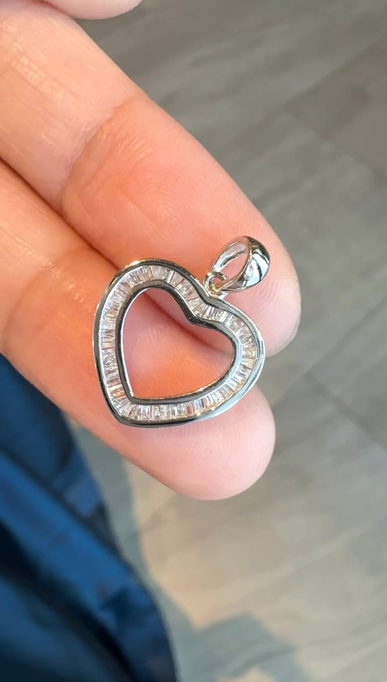 Ria Heart Pendant