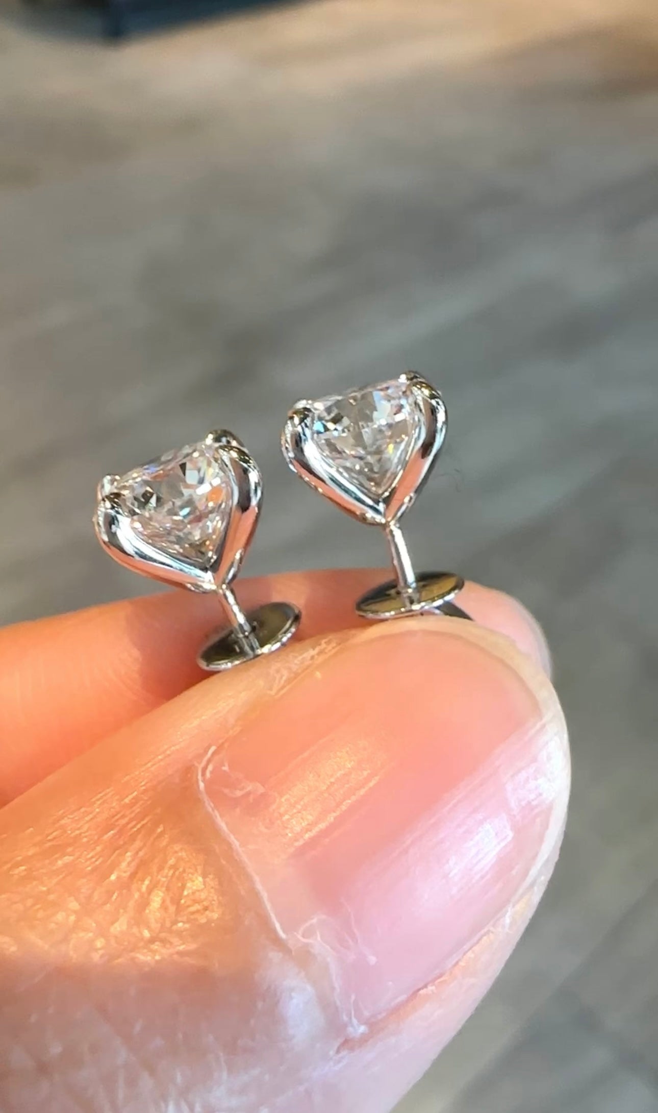 Asia 1-Carat Round Diamond Earrings