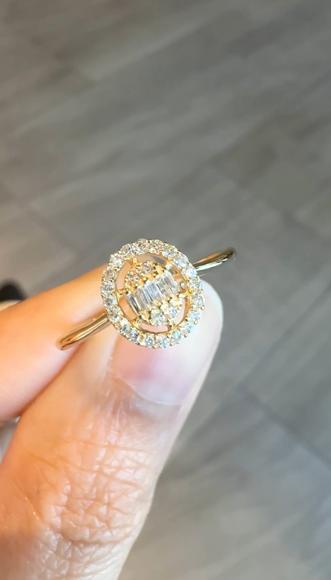 Ola Diamond Ring