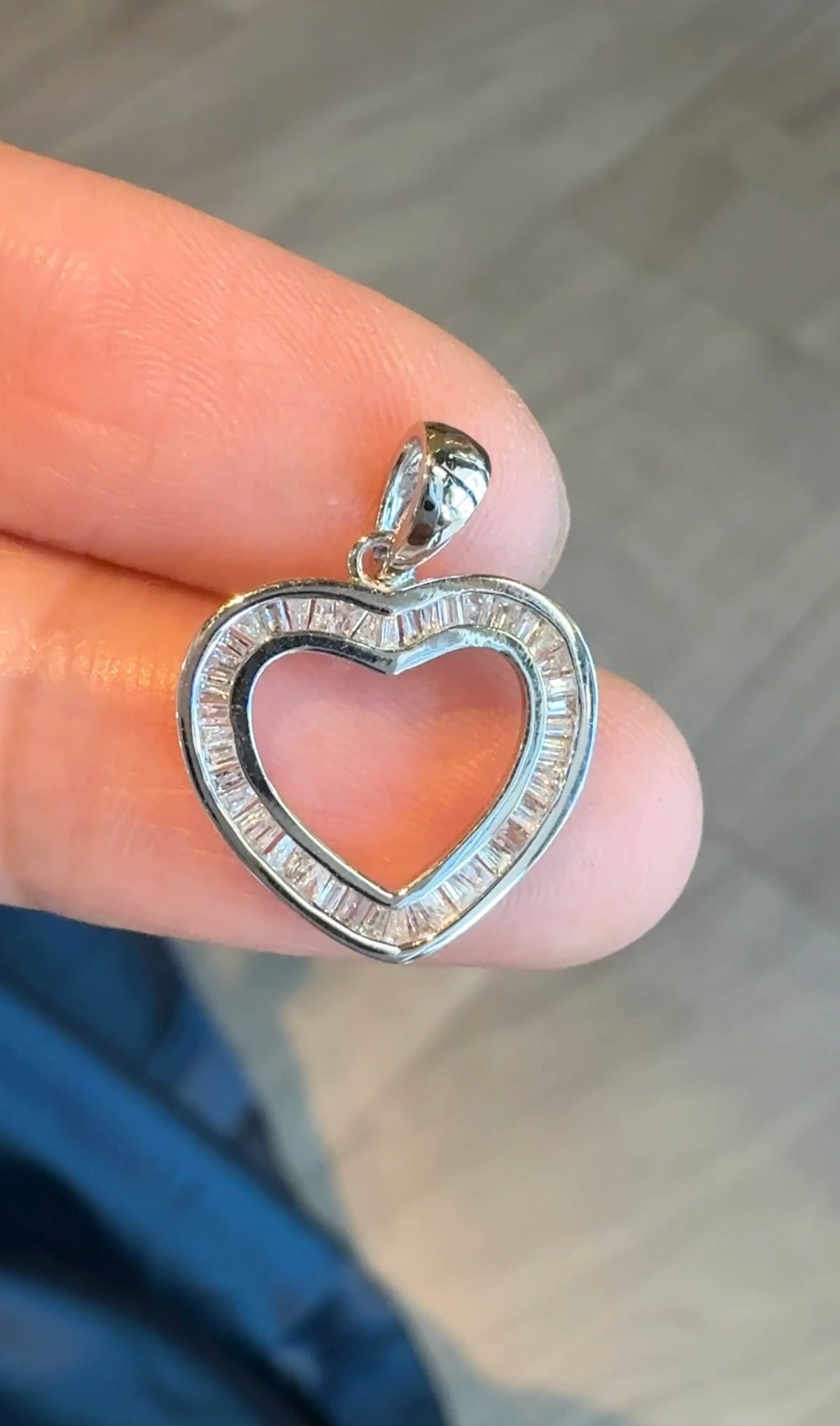 Ria Heart Pendant
