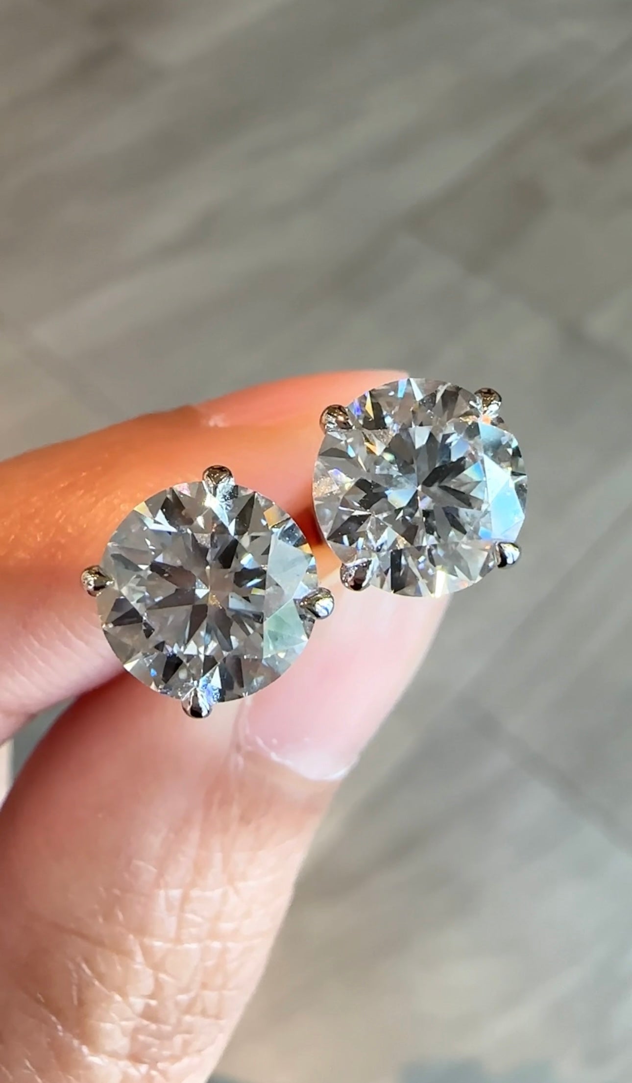 Susan 2-Carat Round Earrings