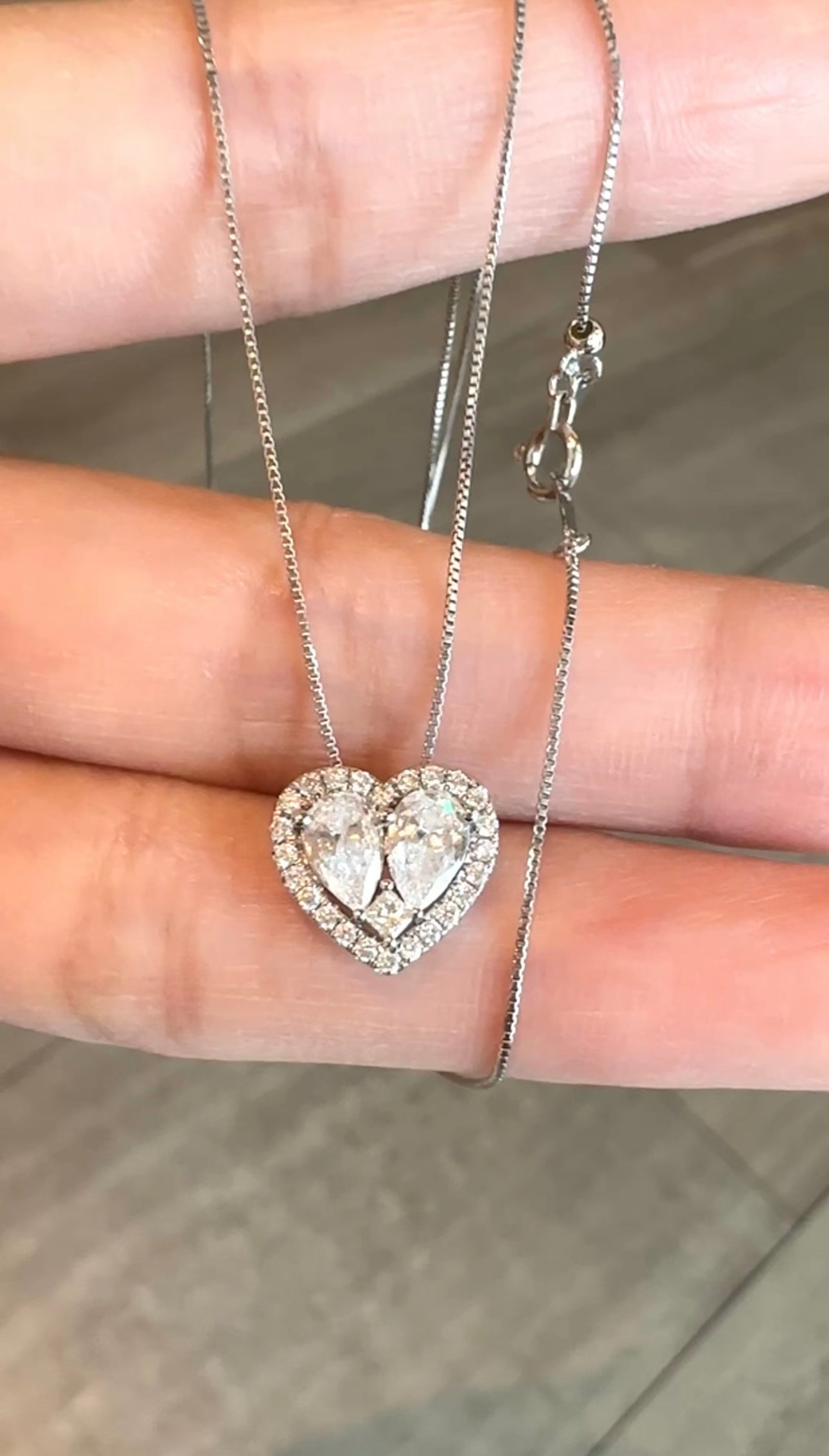 CORDIS Heart Illusion Pendant