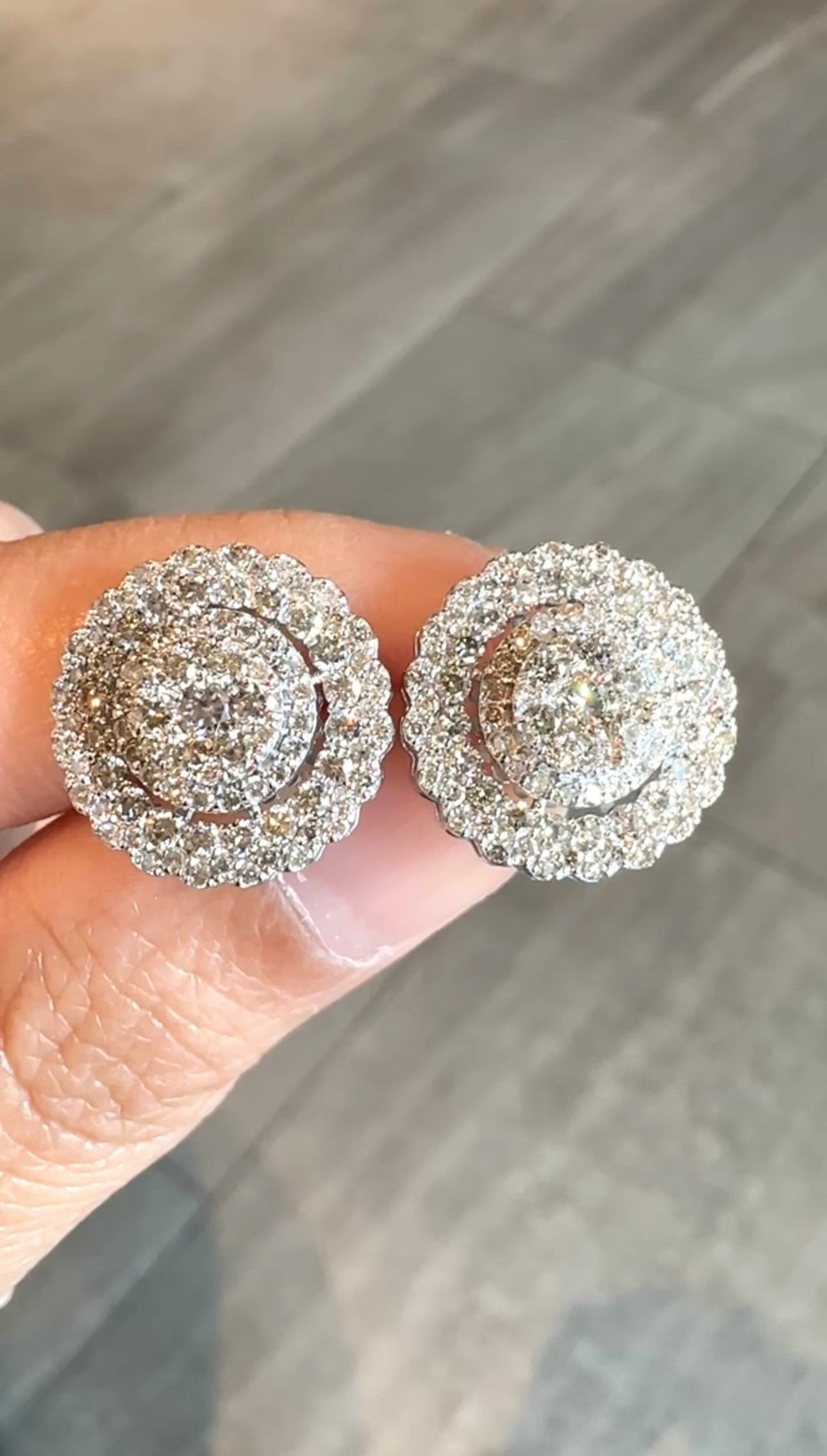 ELYSIA Big Round Earrings