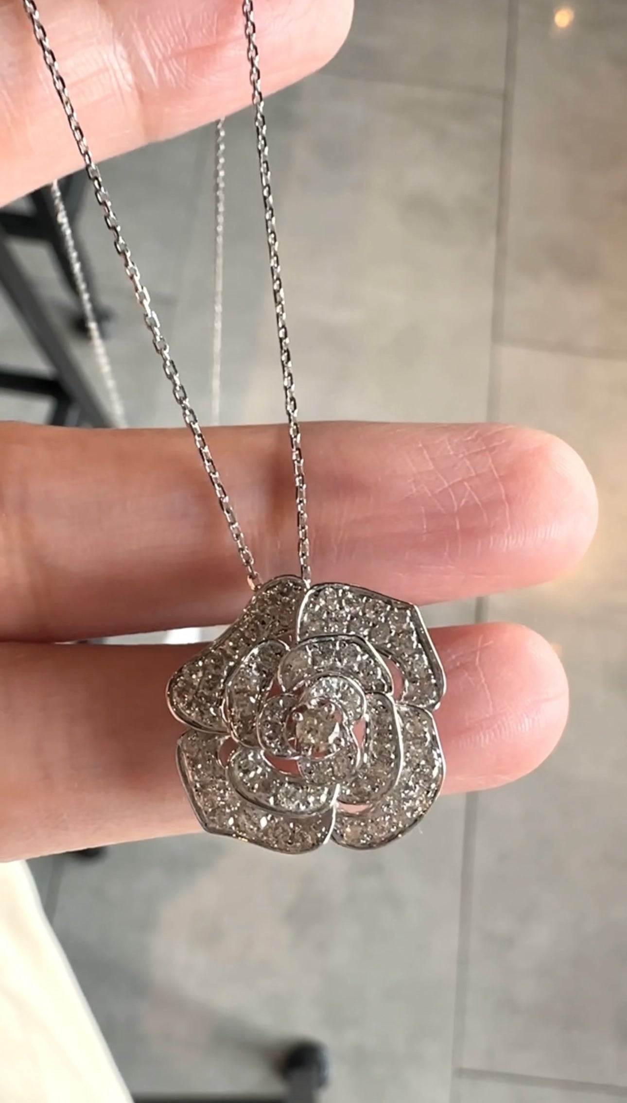 CAMILA NECKLACE