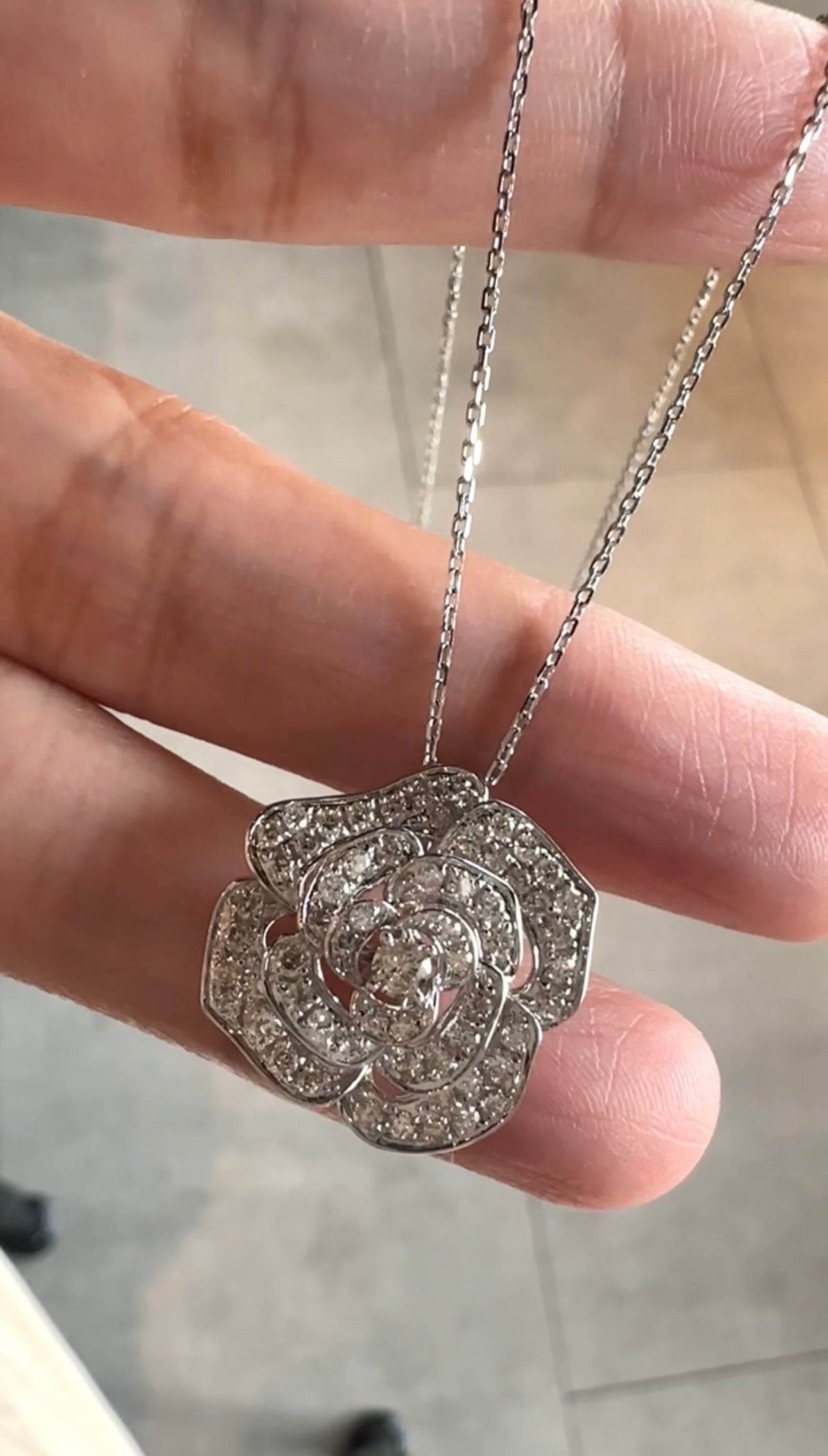 CAMILA NECKLACE