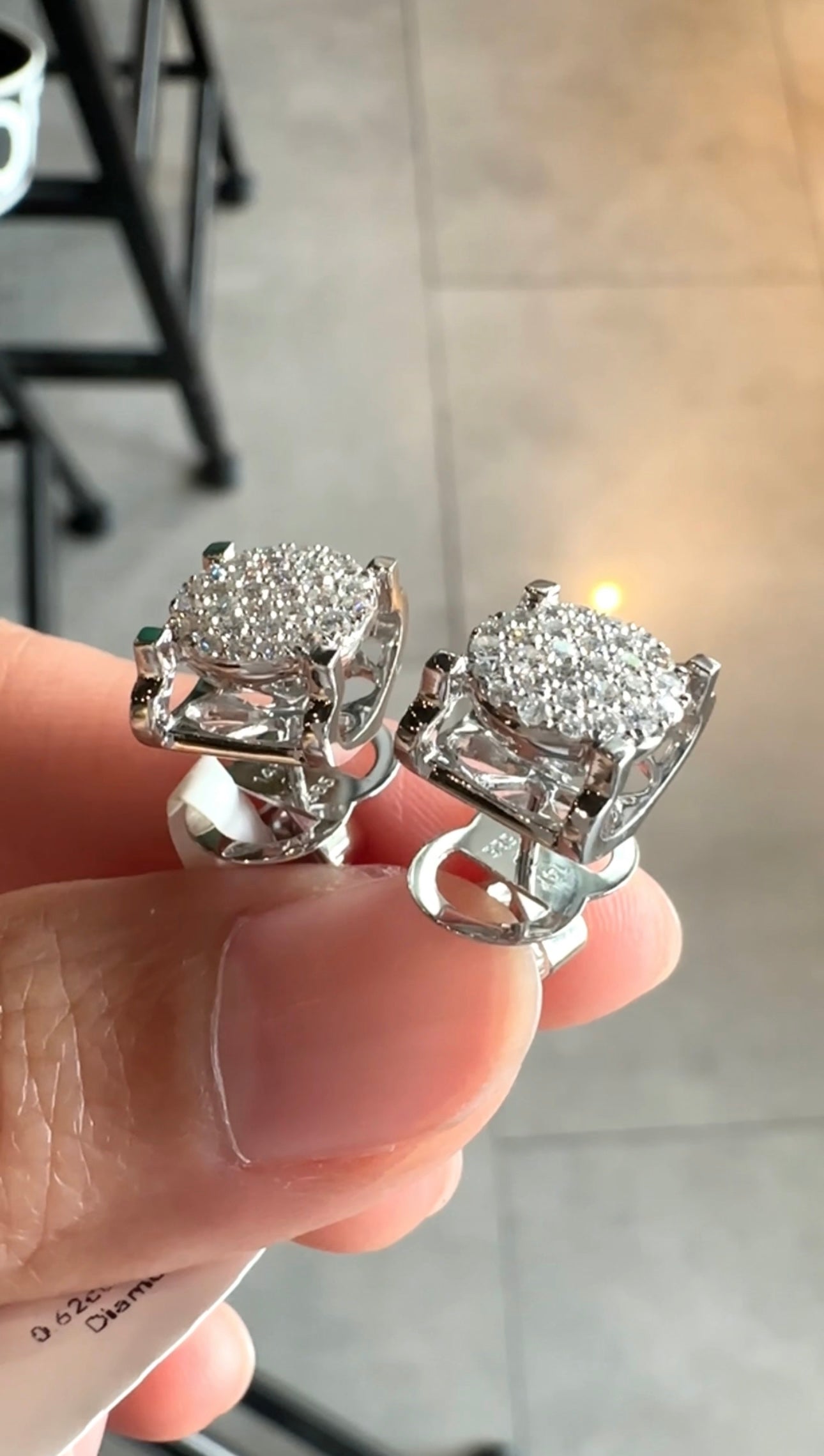 CASSIA Round Diamond Earring
