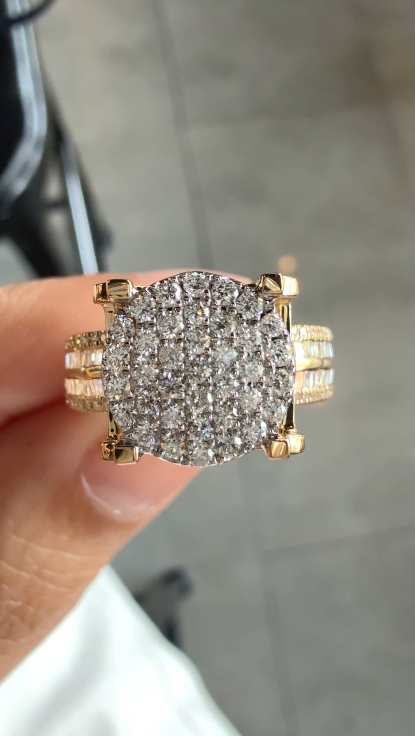 VICTORIA Luxe Square Ring