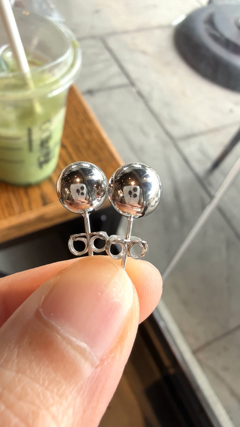 NICOLE Ball Stud Earrings (WG)