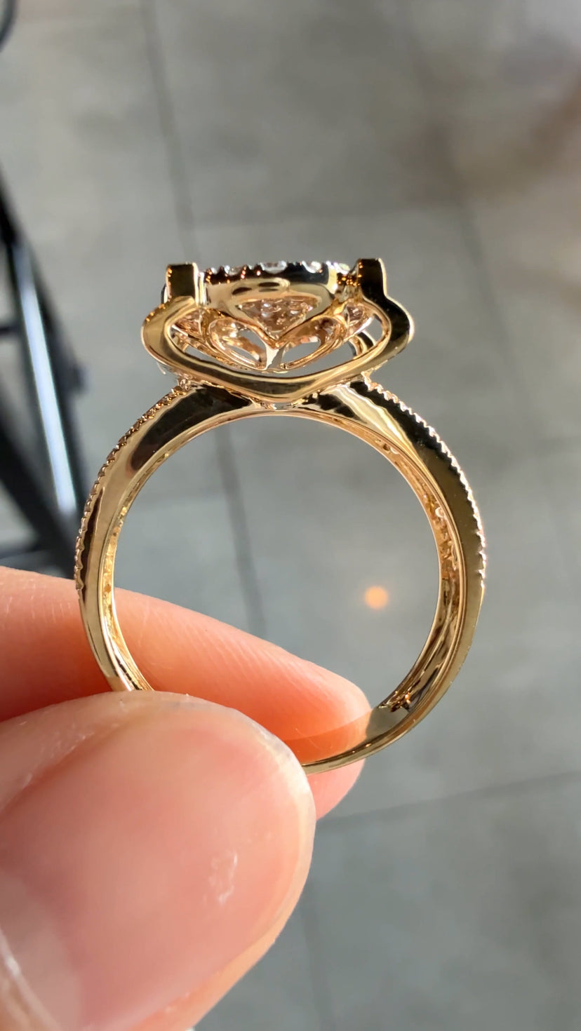 VICTORIA Luxe Square Ring