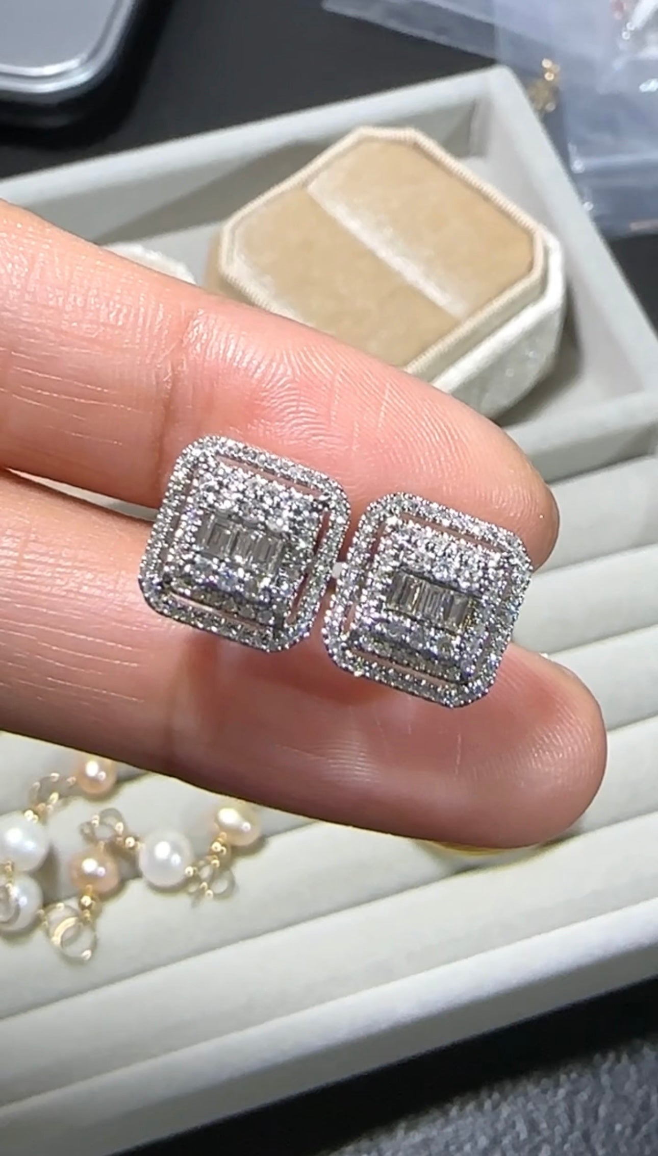 ELENA Sparkling Emerald Earrings