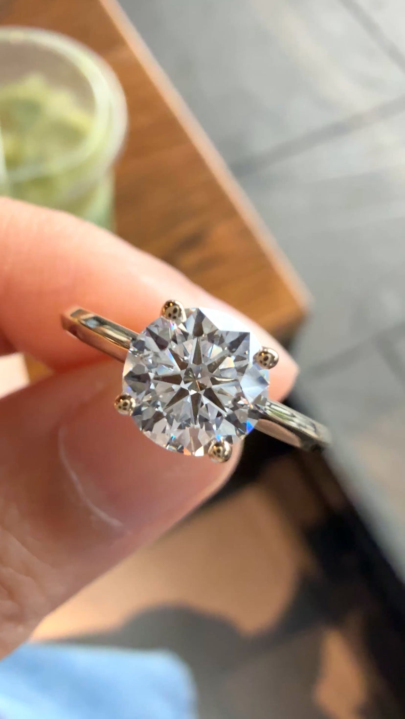 STELLA Solitaire Ring (YG)