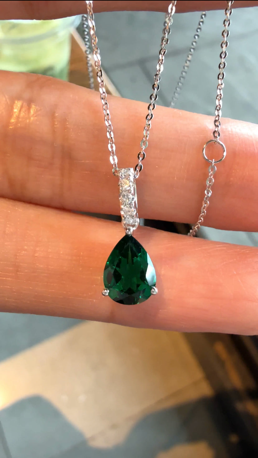 LEILANI Emerald Necklace