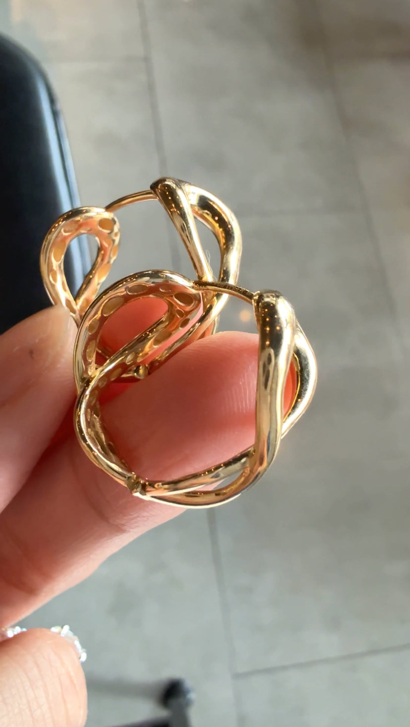 GLORIELLE Infinity Hoop Earrings