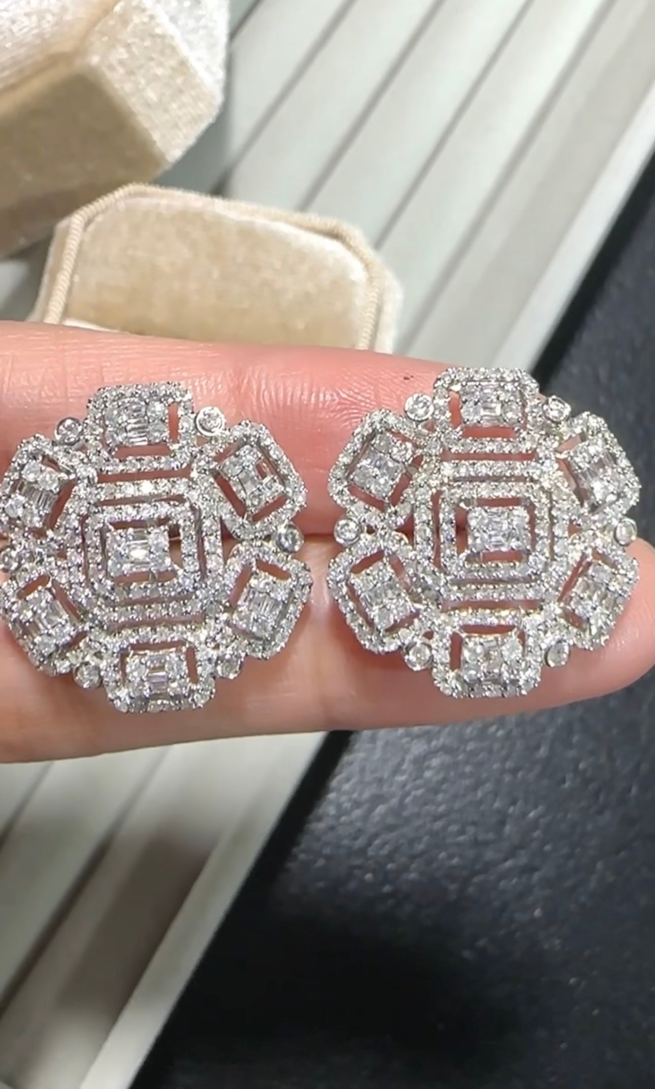 Round Emerald Shaped Earrings