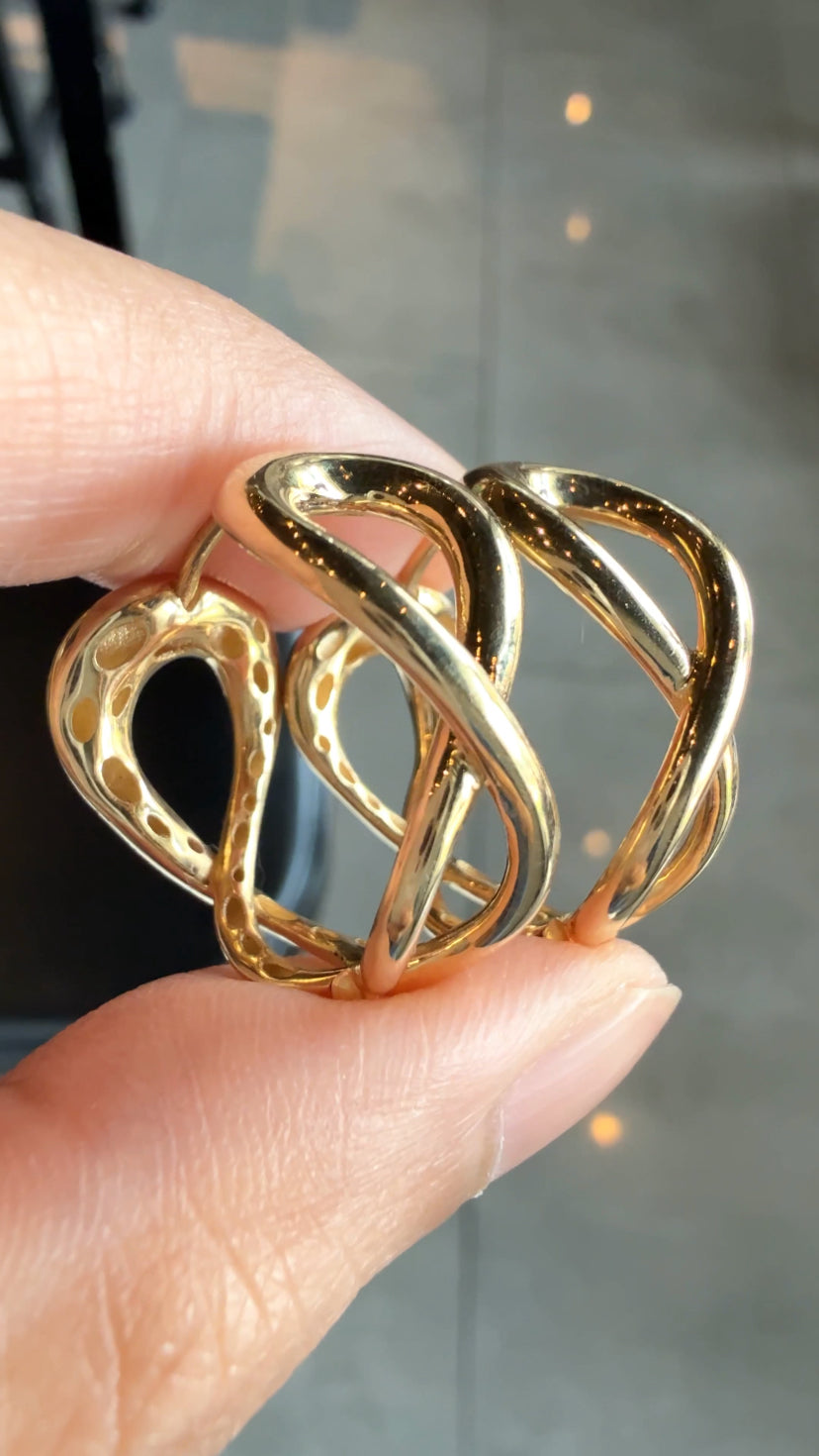 GLORIELLE Infinity Hoop Earrings