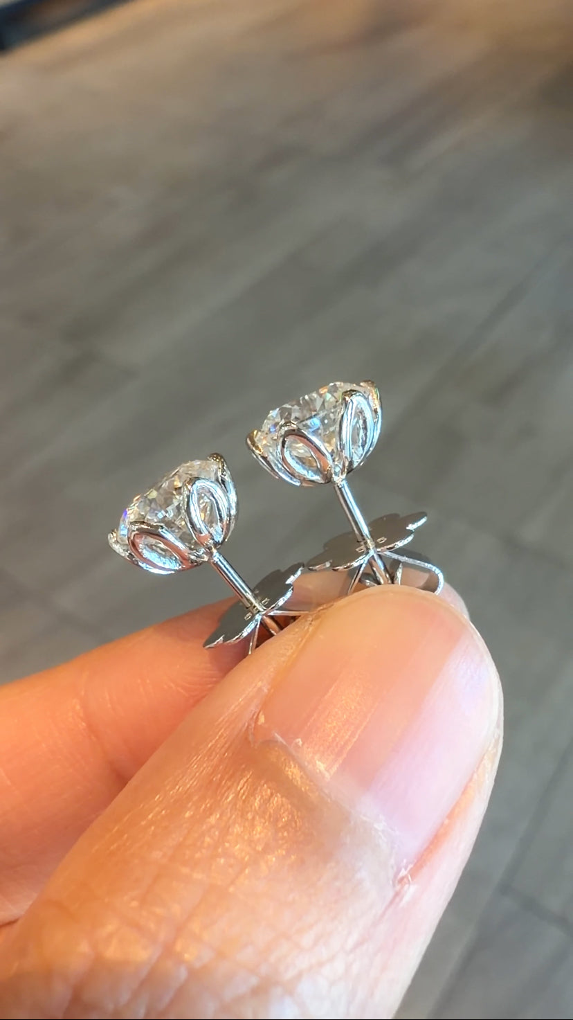 ELODIE 3-Carat Tulip Stud Earrings