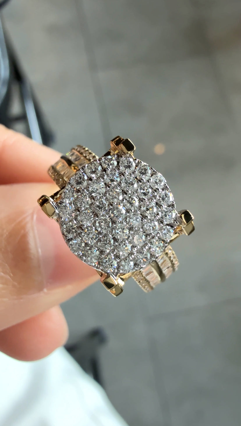 VICTORIA Luxe Square Ring