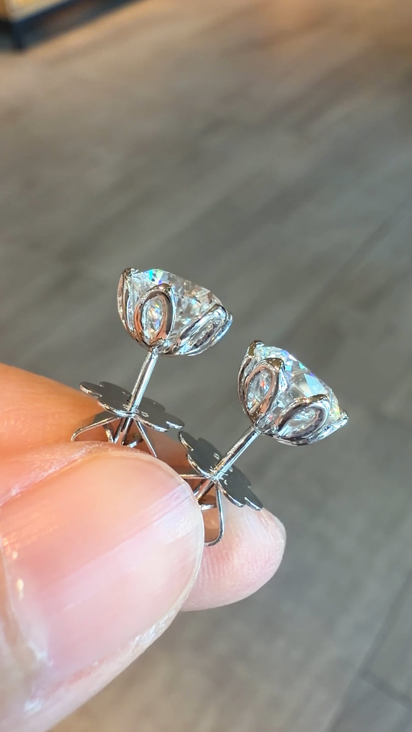 ELODIE 3-Carat Tulip Stud Earrings