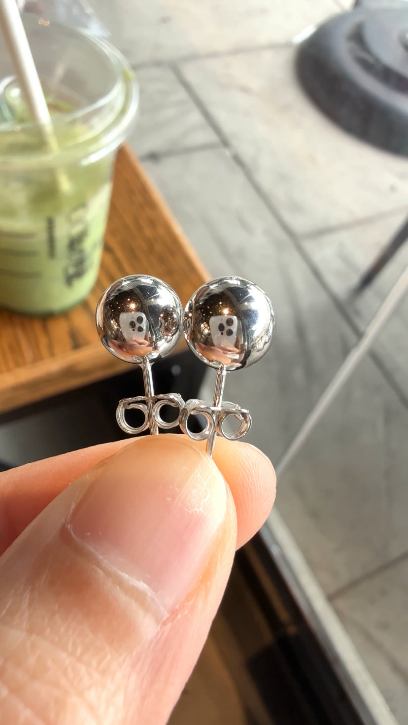 NICOLE Ball Stud Earrings (WG)