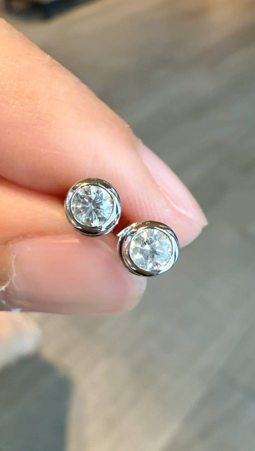 JOAN Round Stud Bezel Earrings