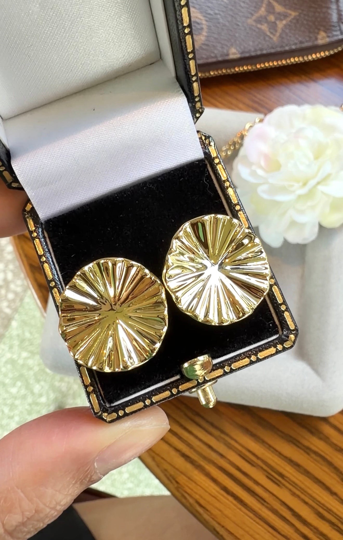AURORA Yellow Gold Earrings