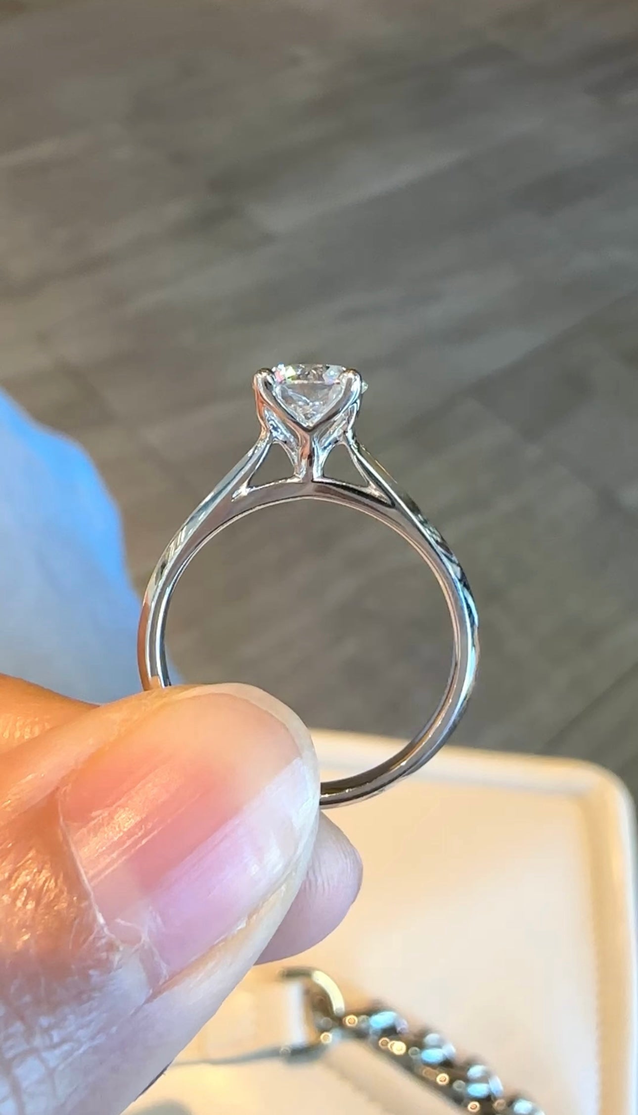Arabella 1-Carat Round Diamond Ring