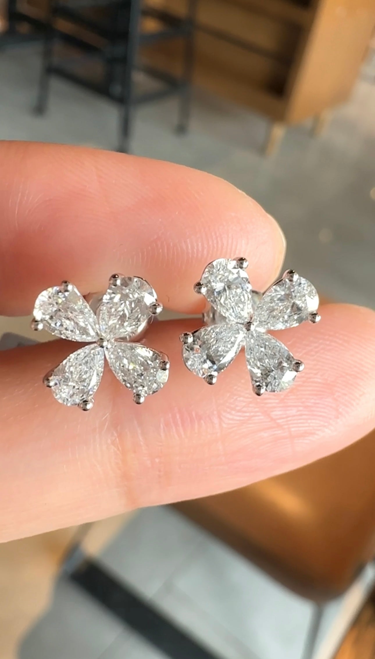 IRIS Clover Earrings