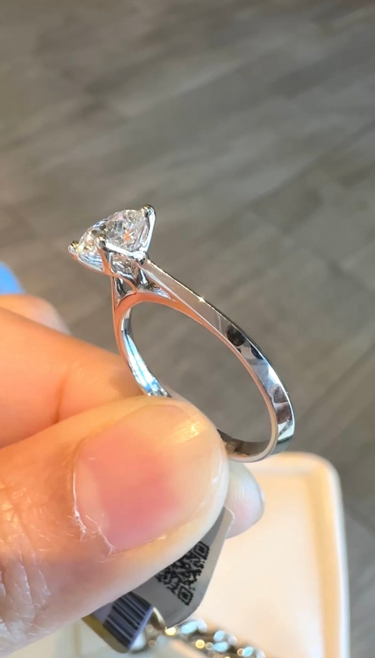 Arabella 1-Carat Round Diamond Ring