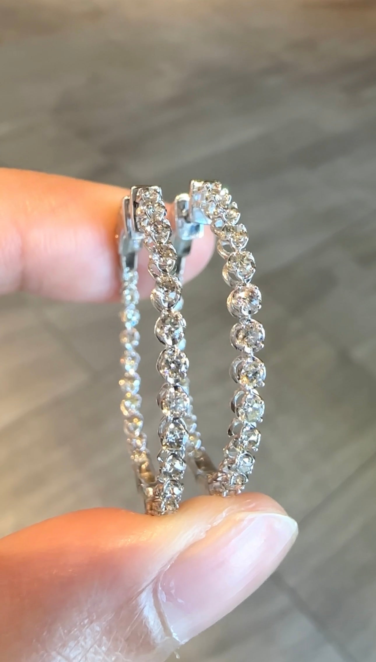 Dee Hoop In & Out Earrings