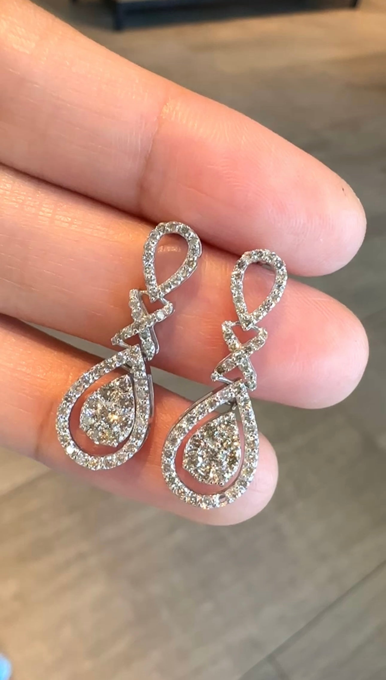 DIXIE Dangling Earrings