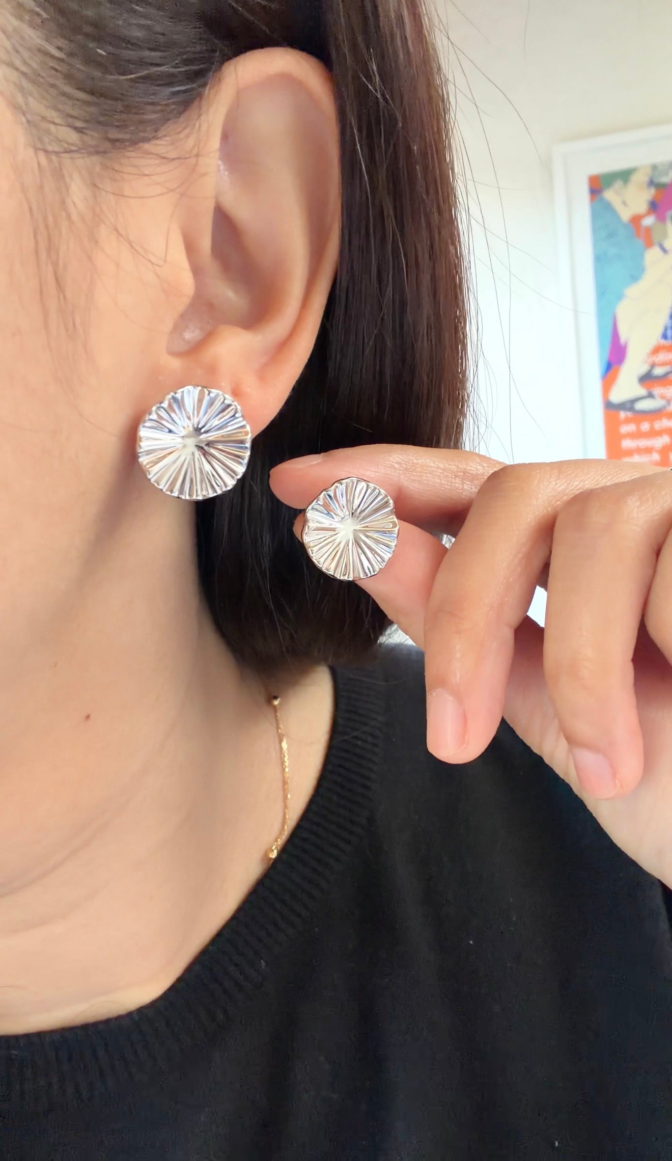 AURORA Ripple White Gold Earrings